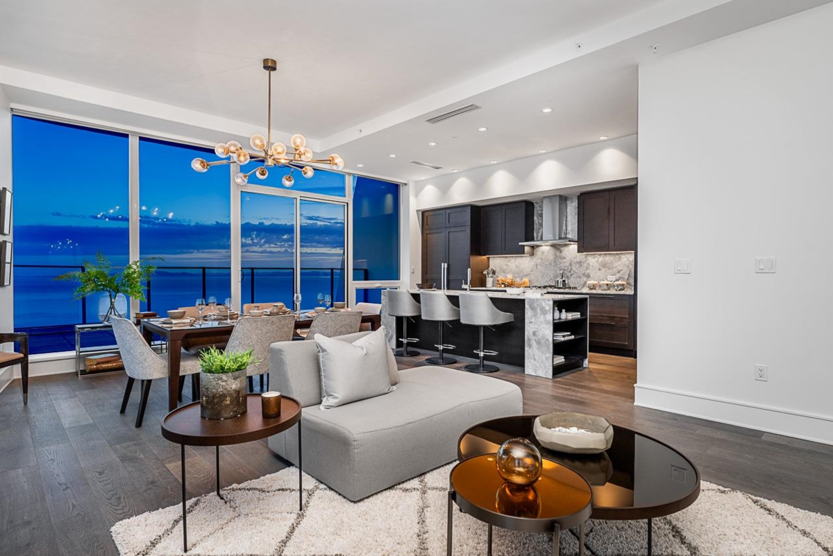 Kitchen Island Photo of PH 2 1501 Foster Street, White Rock, BC