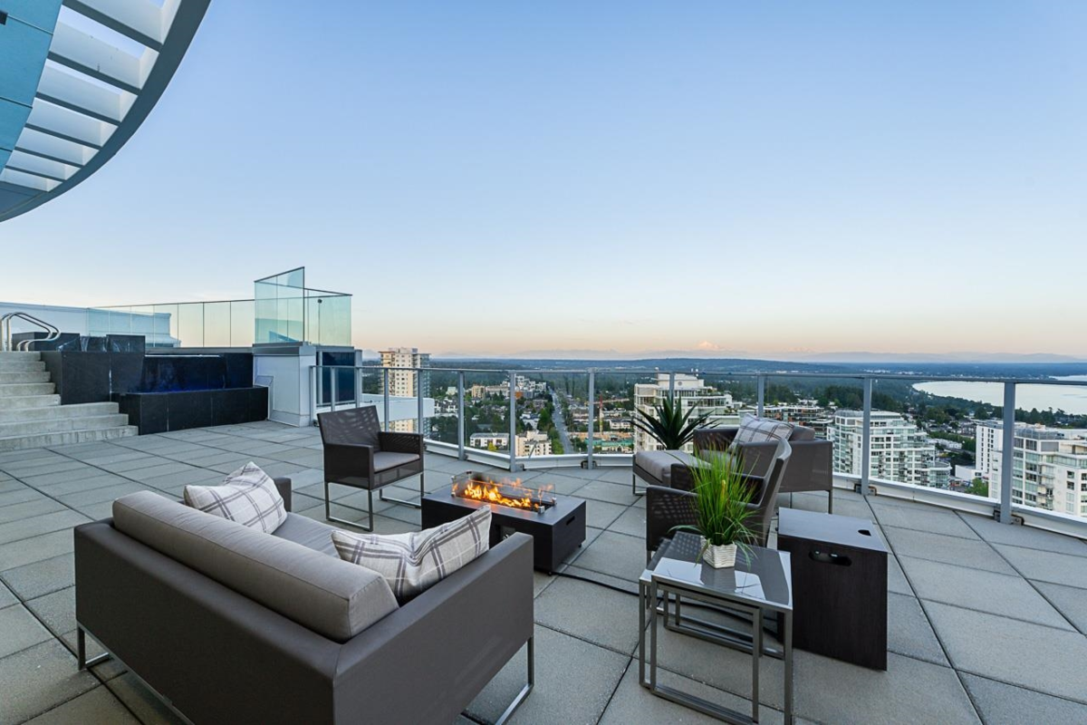 Outdoor Kitchen Photo of PH 2 1501 Foster Street, White Rock, BC