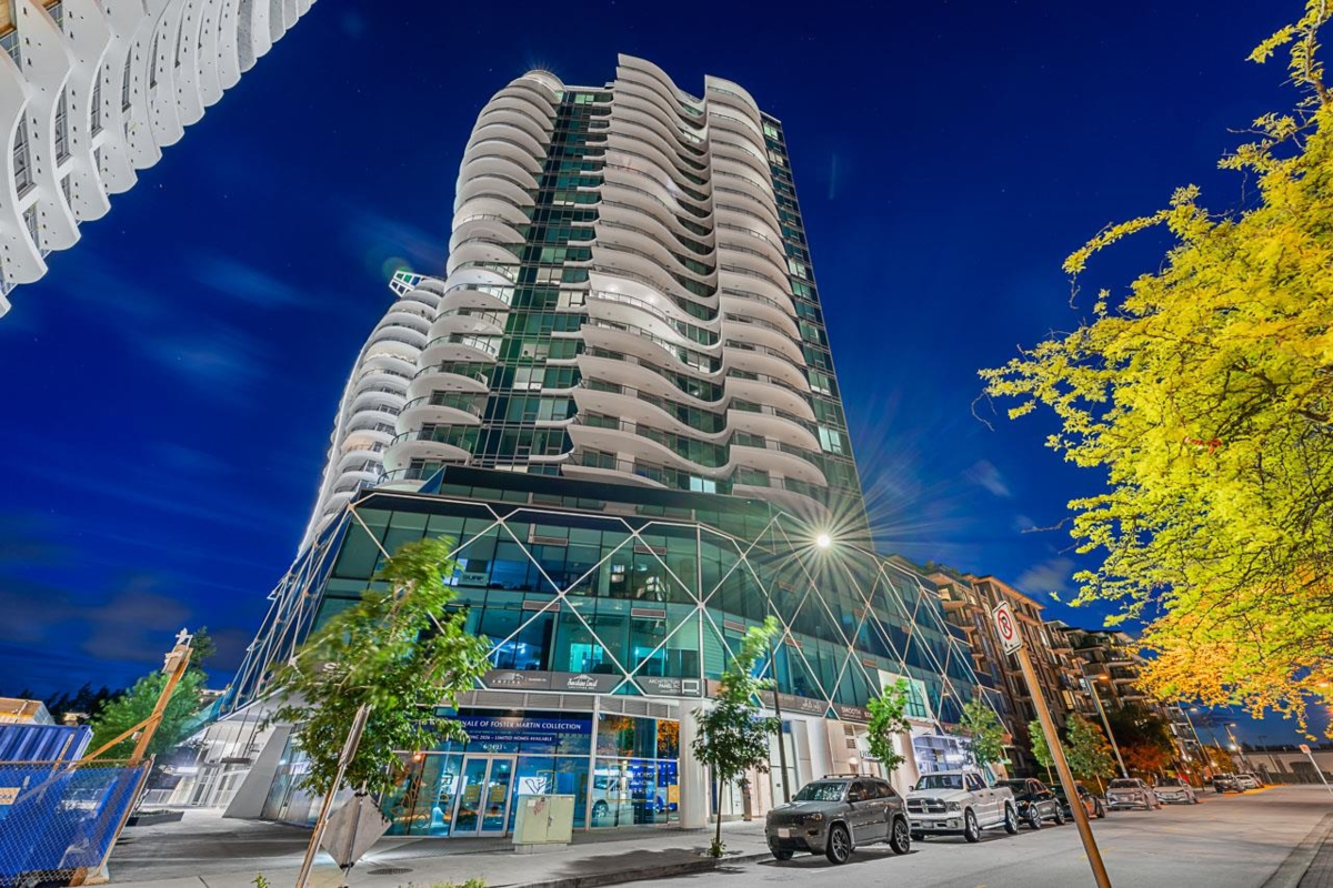 Playground / Recreational Area Near PH 2 1501 Foster Street, White Rock, BC