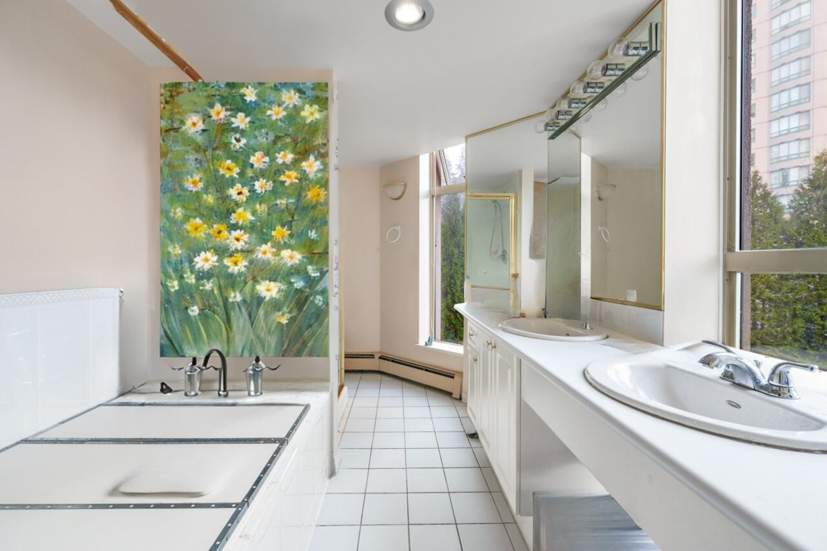 Kitchen Photo of 505 6188 Patterson Avenue, Burnaby, BC