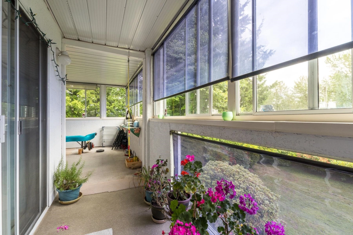 Entry Foyer Photo of 5 32390 Fletcher Avenue, Mission, BC