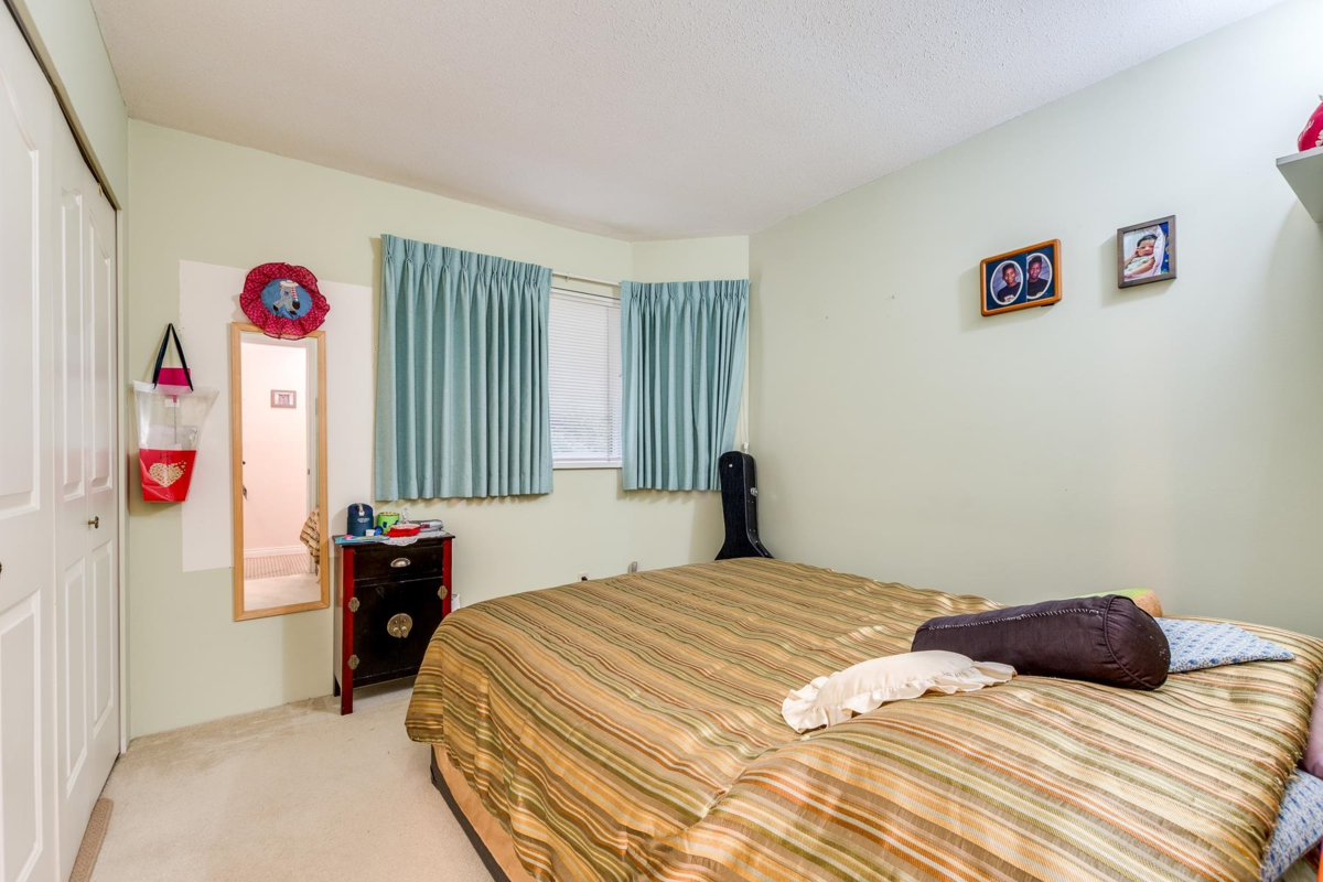 Laundry Room Photo of 5 32390 Fletcher Avenue, Mission, BC