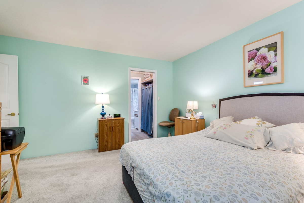 Powder Room Photo of 5 32390 Fletcher Avenue, Mission, BC