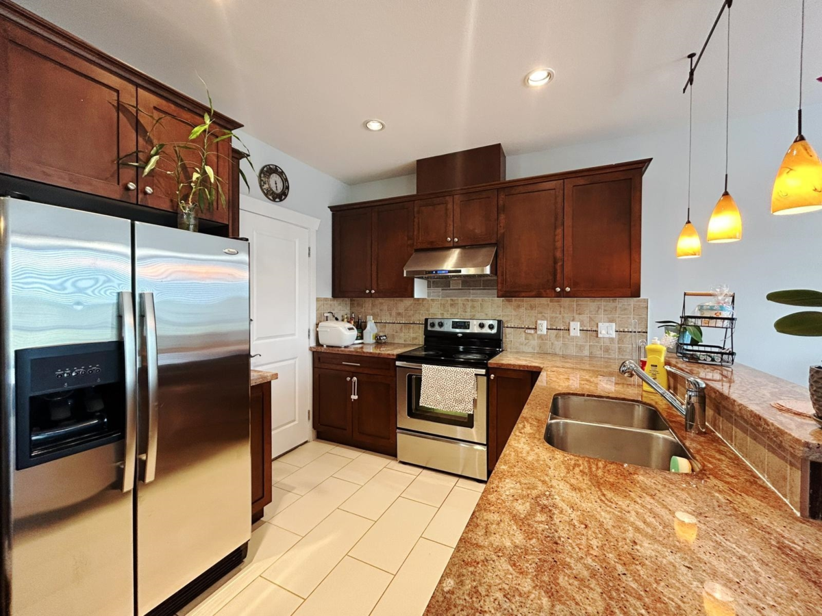 Breakfast Nook Photo of 506 14333 104 Avenue, Surrey, BC