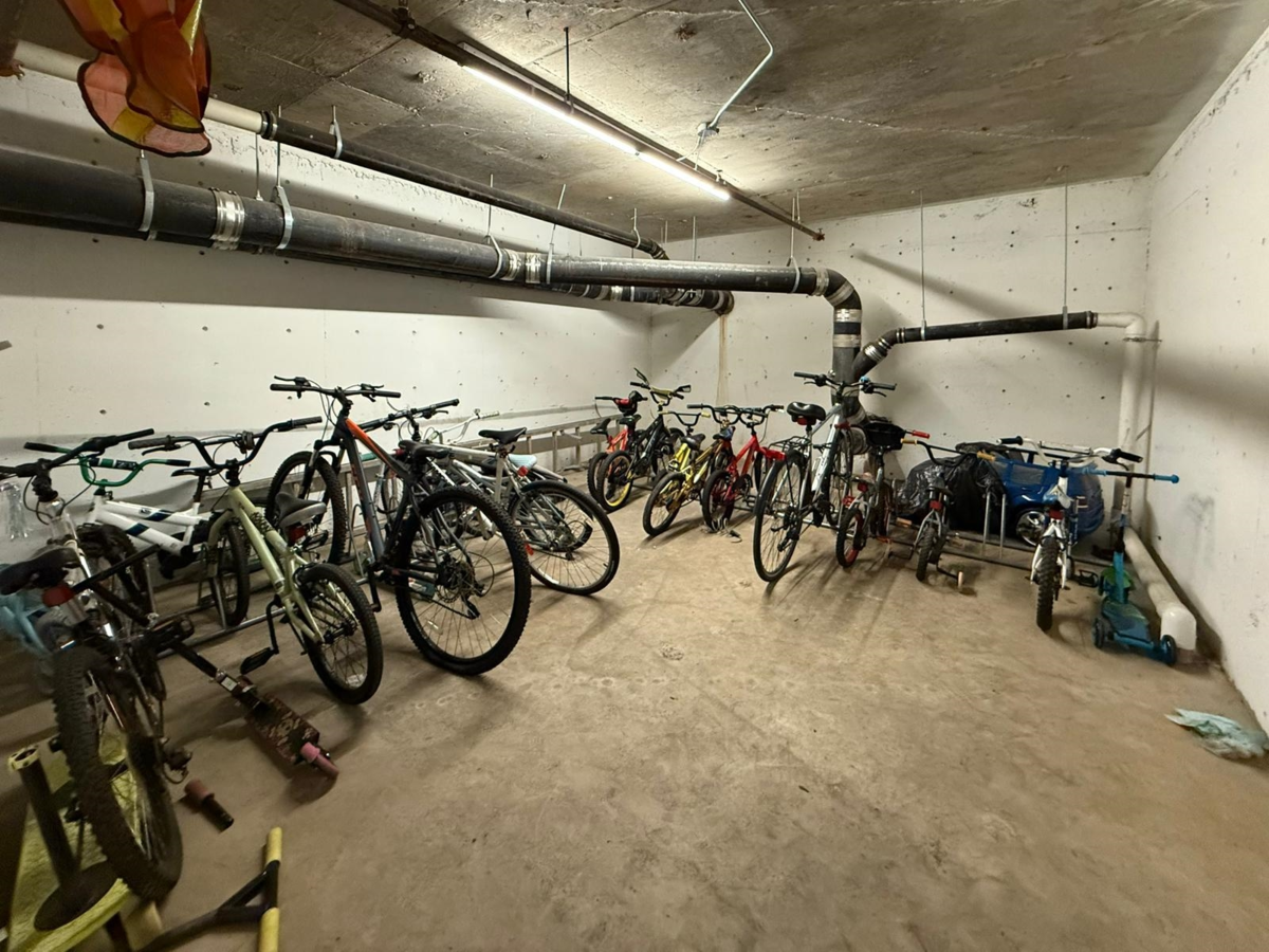 Hallway Photo of 506 14333 104 Avenue, Surrey, BC