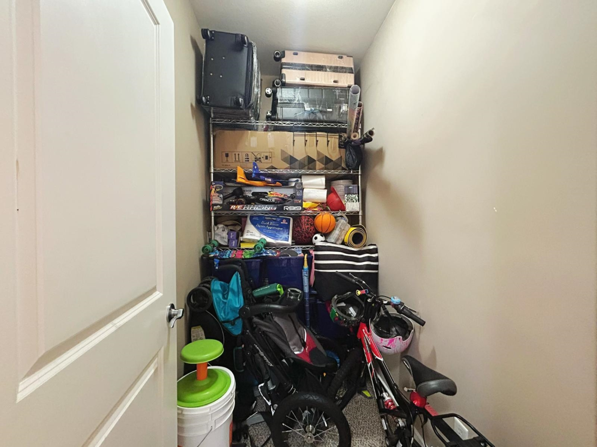 Laundry Room Photo of 506 14333 104 Avenue, Surrey, BC