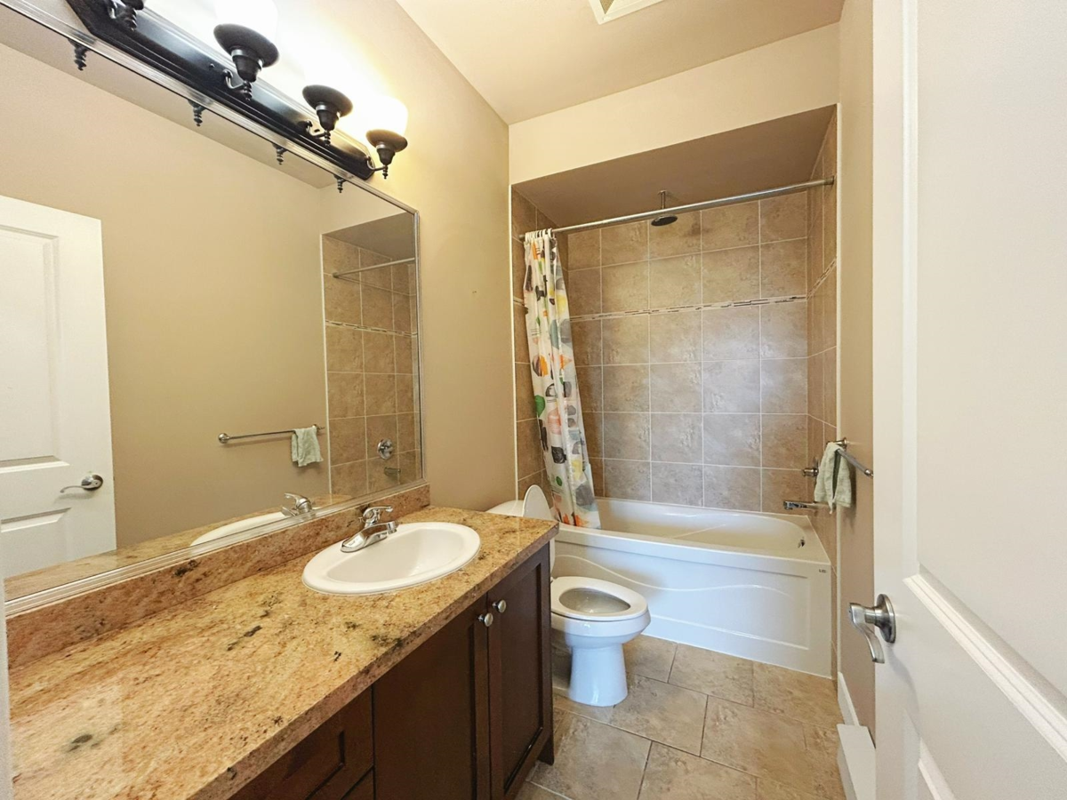 Loft / Bonus Room Photo of 506 14333 104 Avenue, Surrey, BC