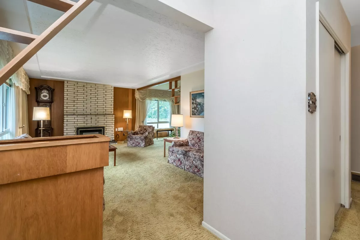 Dining Area Photo of 2084 Hollyberry Court, Abbotsford, BC