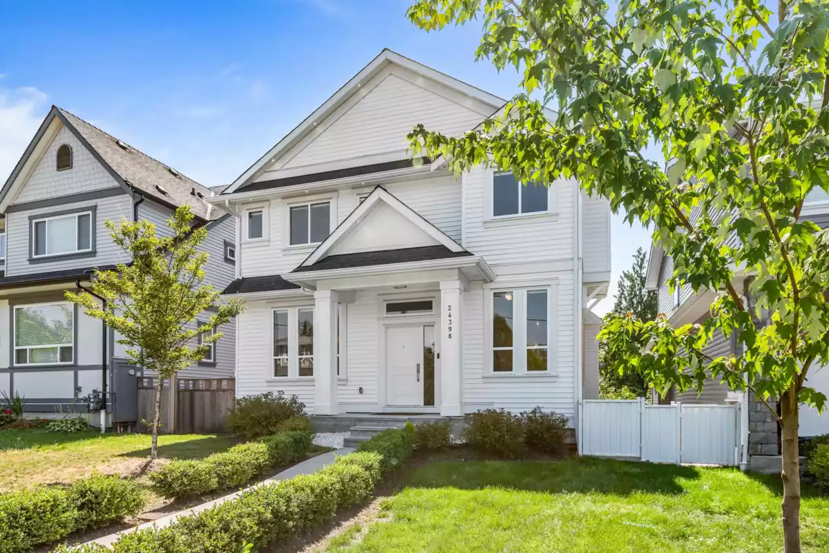 Exterior Front Photo of 24398 112 Avenue, Maple Ridge, BC