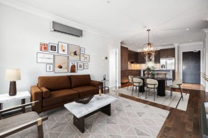 310 4570 Hastings Street, Burnaby, BC, Burnaby — Apartment/Condo for sale