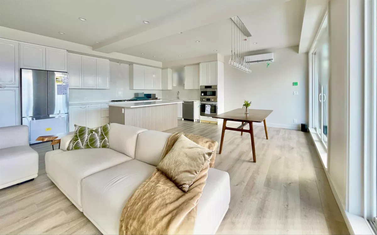 Living Room Photo of 8102 464 Eaglecrest Drive, Gibsons, BC