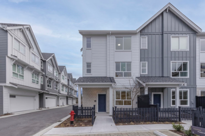 28 17458 100 Avenue, Surrey, BC, Surrey — Townhouse for sale