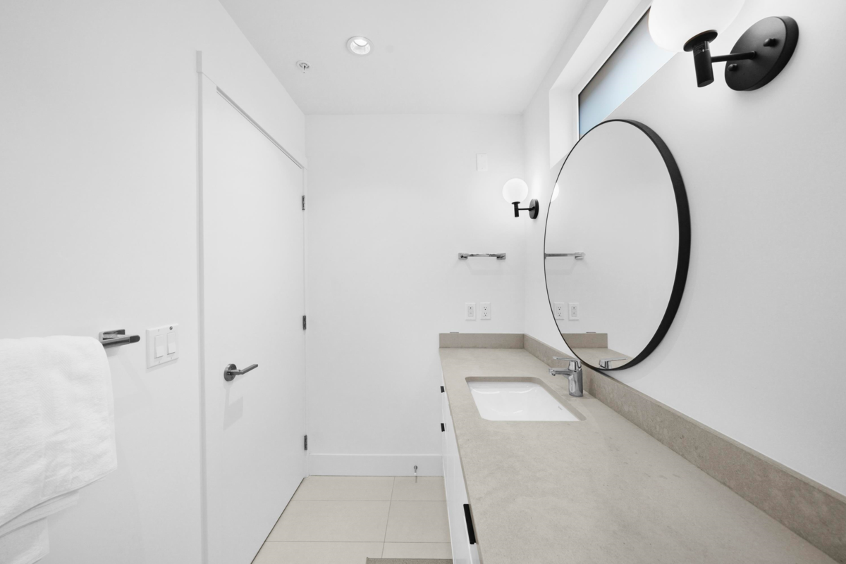 Basement Recreation Room Photo of 6816 Oak Street, Vancouver, BC