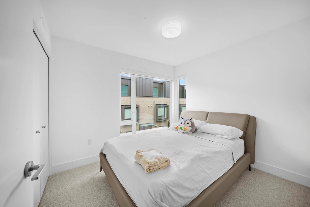 Guest Bathroom Photo of 6816 Oak Street, Vancouver, BC