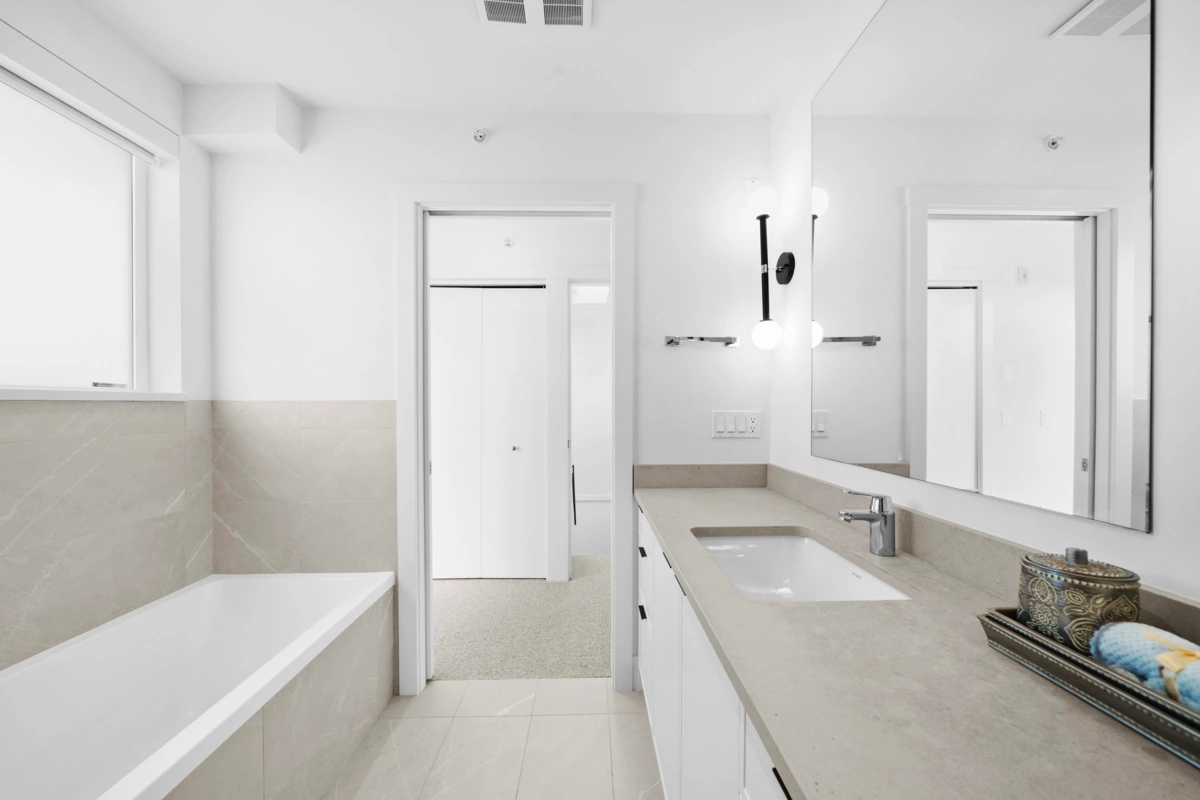 Outdoor Deck Photo of 6816 Oak Street, Vancouver, BC