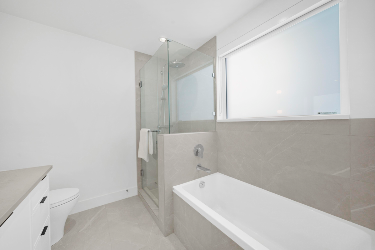 Outdoor Patio Photo of 6816 Oak Street, Vancouver, BC