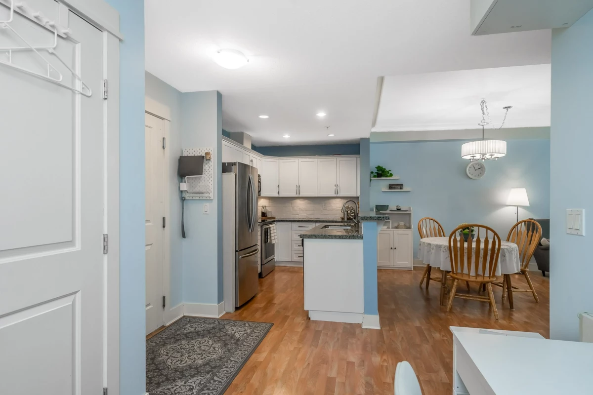 Dining Area Photo of 106 5430 201 Street, Langley, BC
