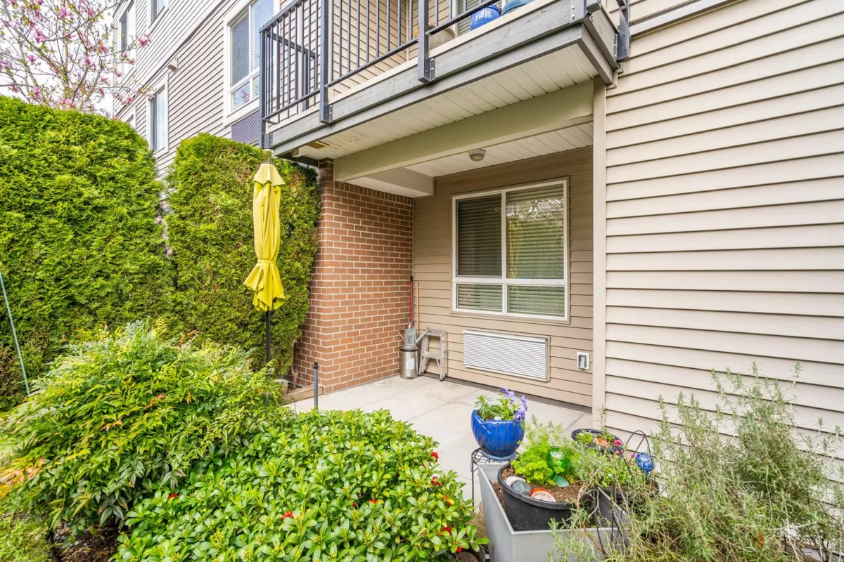 Outdoor Deck Photo of 106 5430 201 Street, Langley, BC