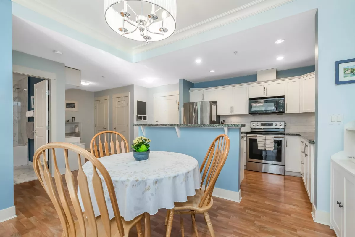 Primary Bathroom Photo of 106 5430 201 Street, Langley, BC