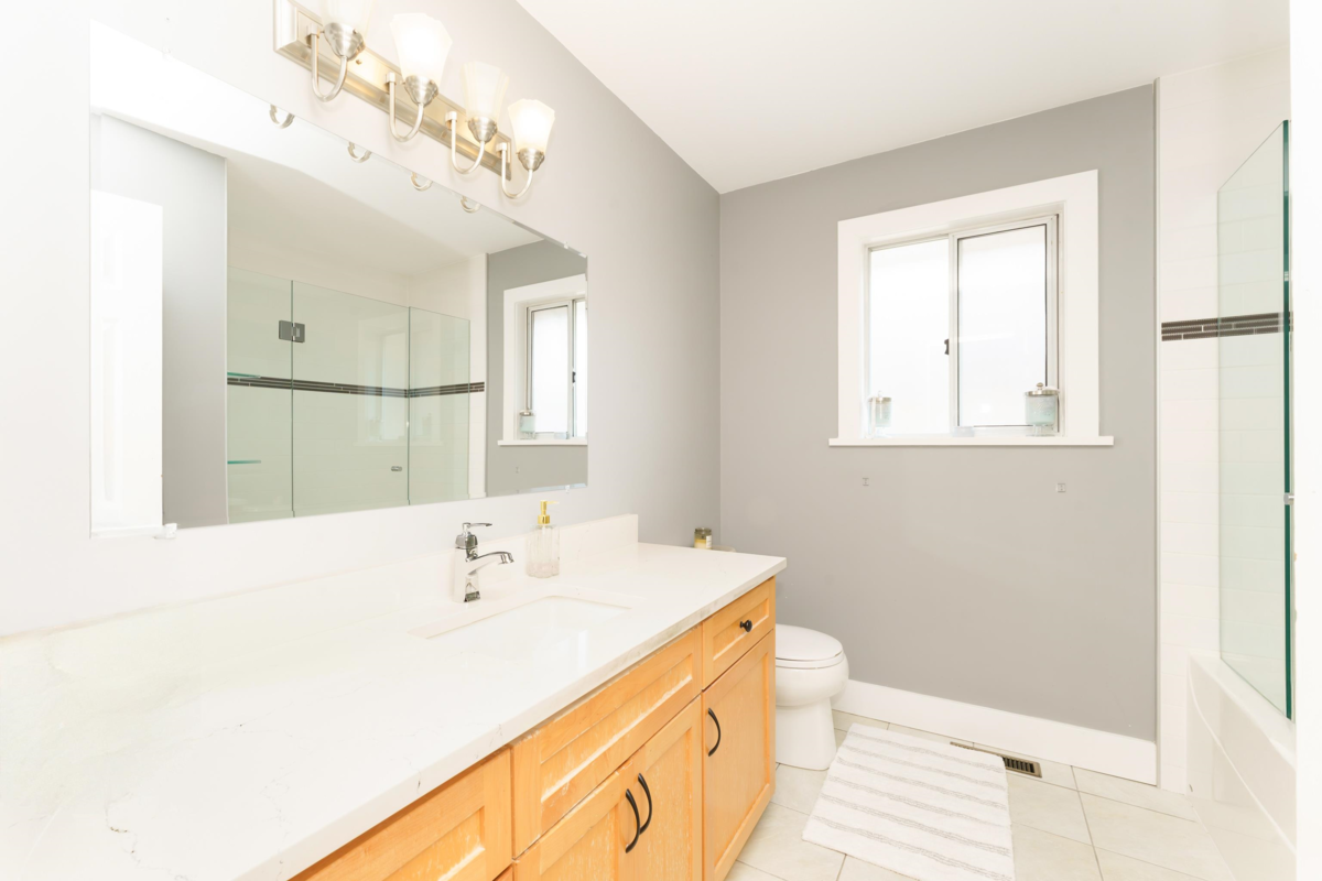 Front Yard Photo of 33106 Best Avenue, Mission, BC