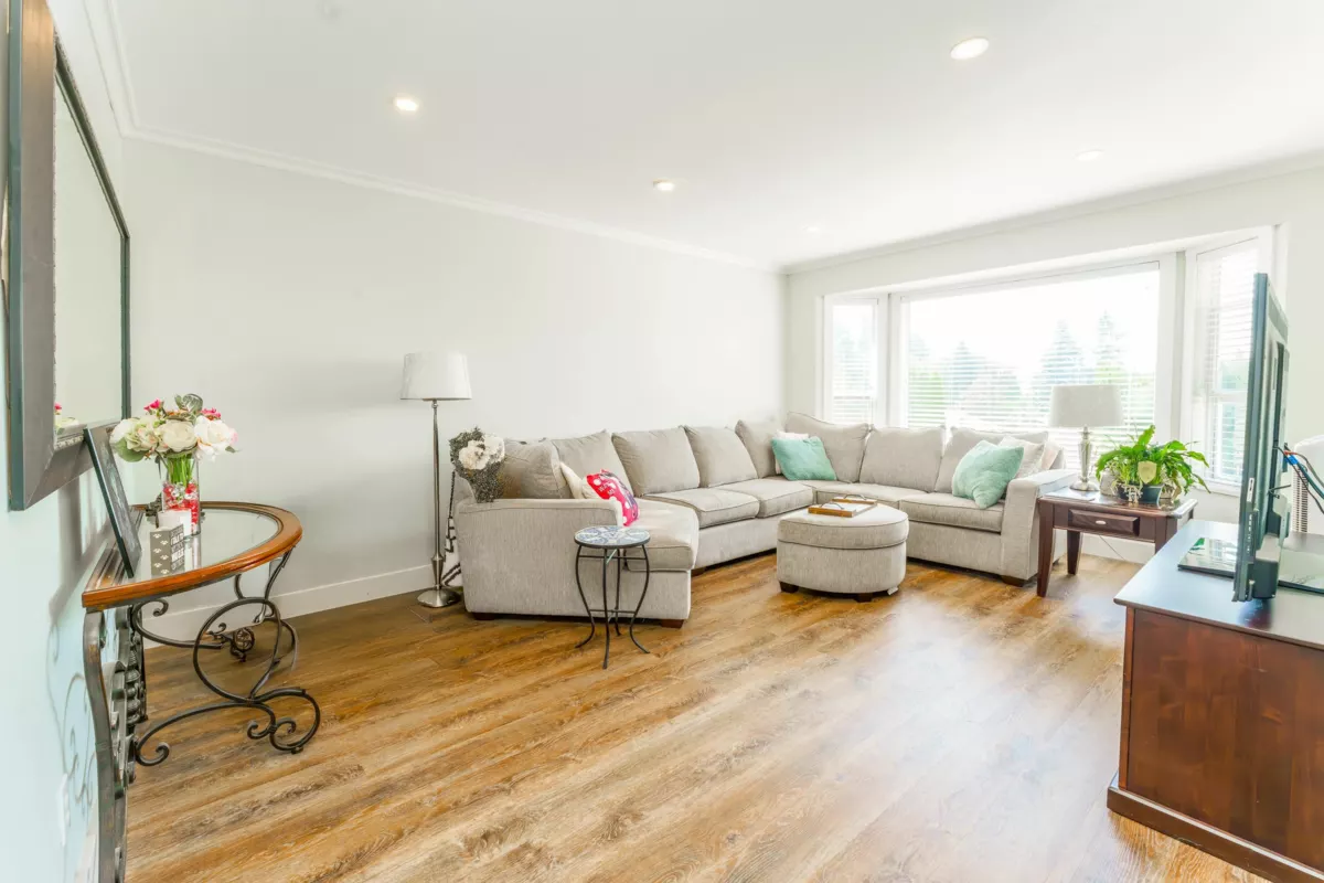 Garage Interior Photo of 33106 Best Avenue, Mission, BC