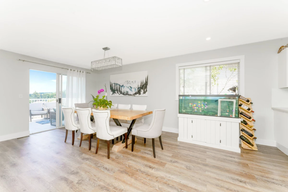 Mudroom Photo of 33106 Best Avenue, Mission, BC