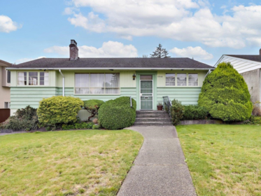 7948 17th Avenue, Burnaby, BC, Burnaby — Single Family Residence for sale