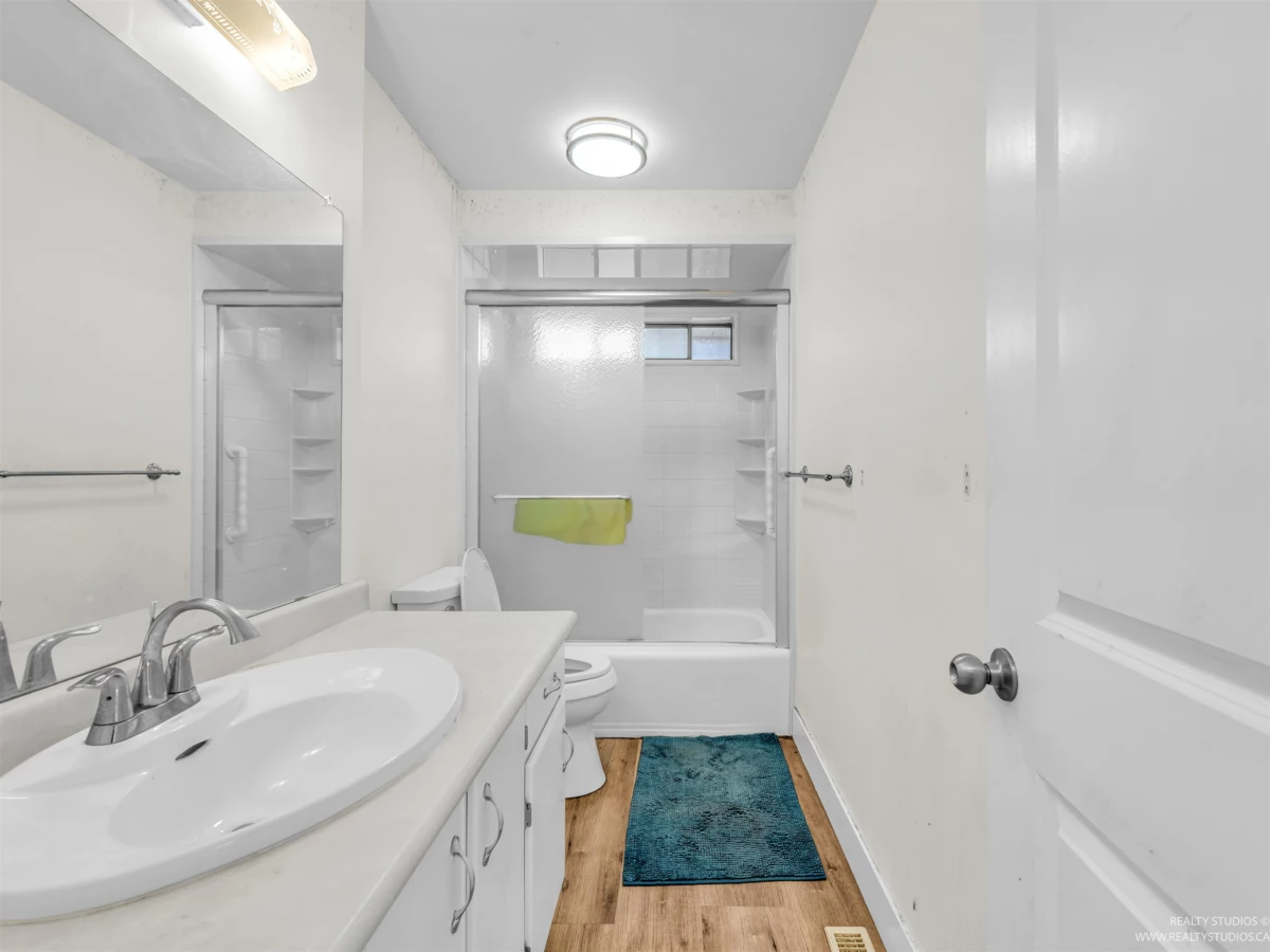 Basement Recreation Room Photo of 6497 131a Street, Surrey, BC