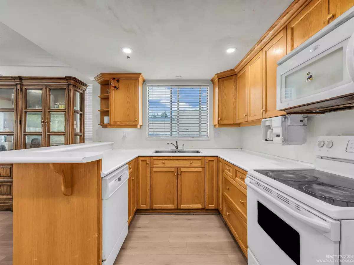 Bedroom 4 Photo of 6497 131a Street, Surrey, BC