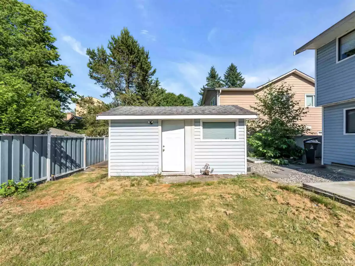 Front Yard Photo of 6497 131a Street, Surrey, BC