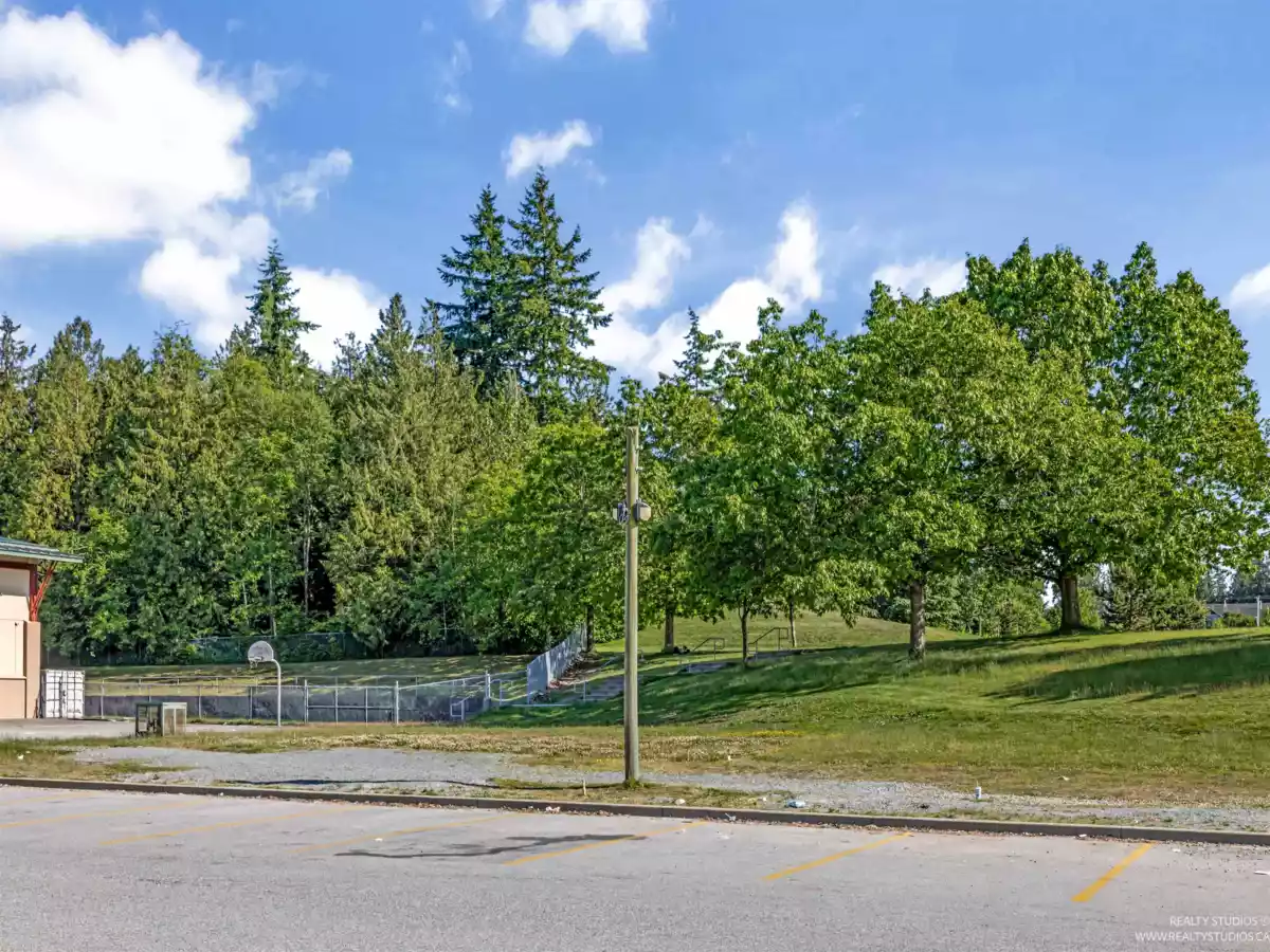 Swimming Pool Photo of 6497 131a Street, Surrey, BC