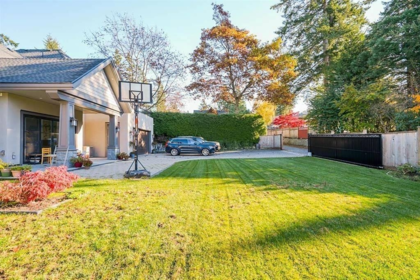Garage Interior Photo of 13096 24 Avenue, Surrey, BC