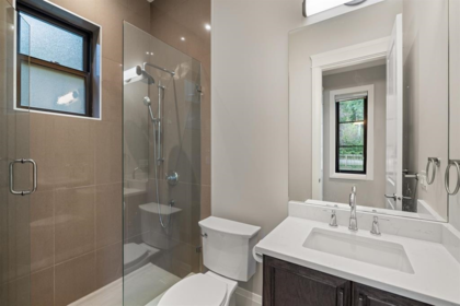 Hallway Photo of 13096 24 Avenue, Surrey, BC
