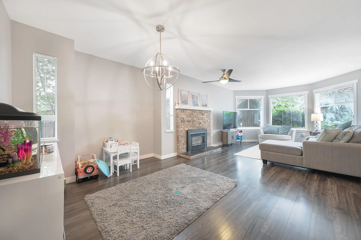Dining Area Photo of 9286 212 Street, Langley, BC