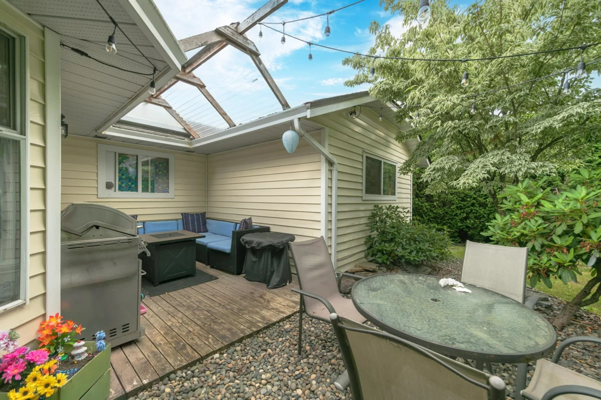 Garage Interior Photo of 9286 212 Street, Langley, BC
