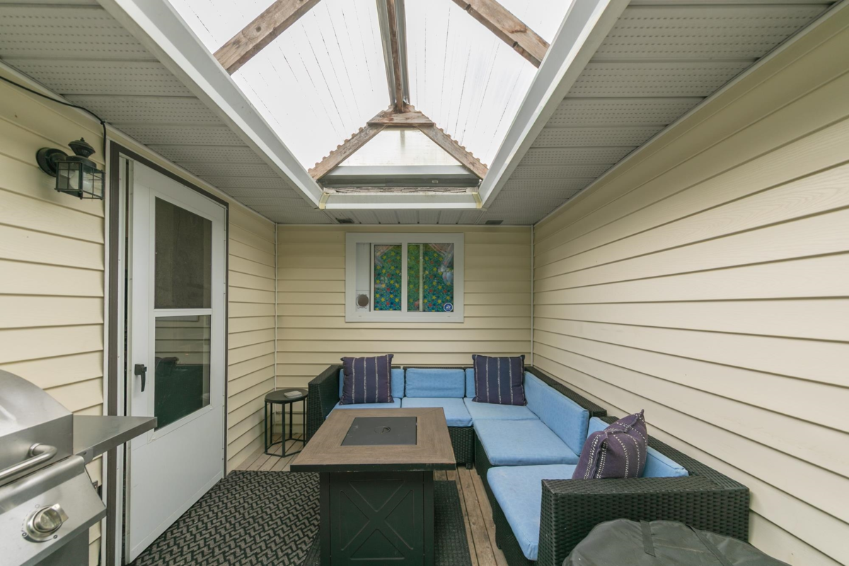 Hallway Photo of 9286 212 Street, Langley, BC