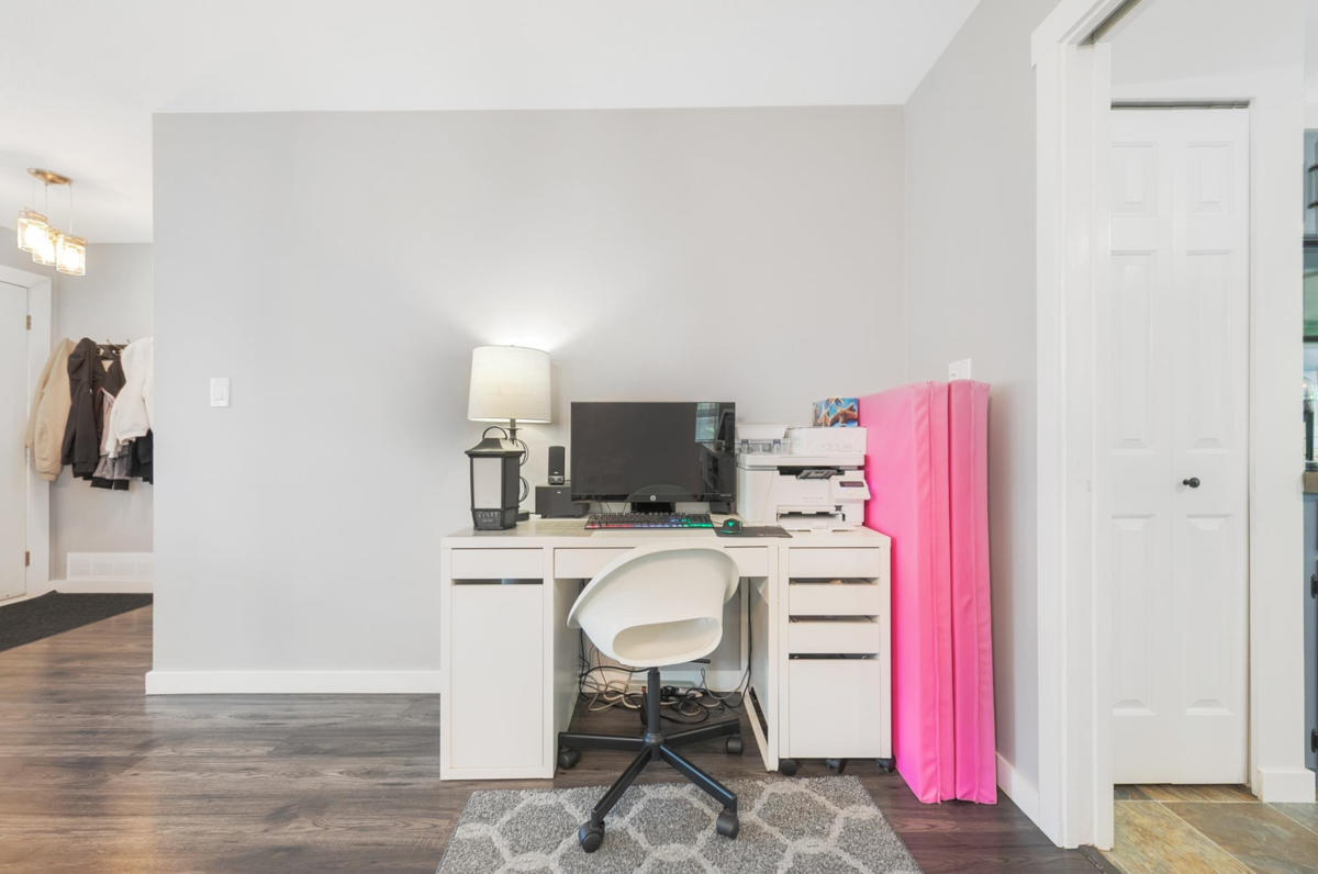 Walk-In Closet Photo of 9286 212 Street, Langley, BC