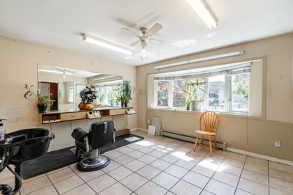 Hallway Photo of 7865 16th Avenue, Burnaby, BC