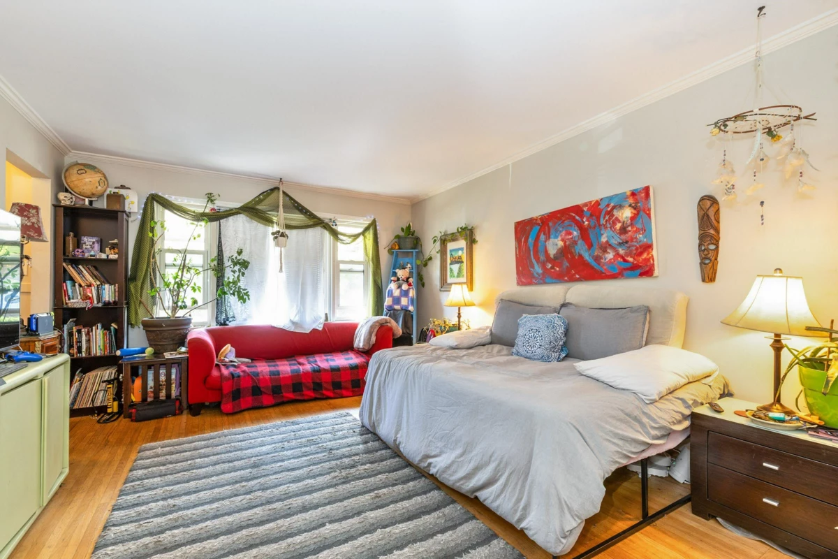 Family Room Photo of 1341 E 29th Avenue, Vancouver, BC