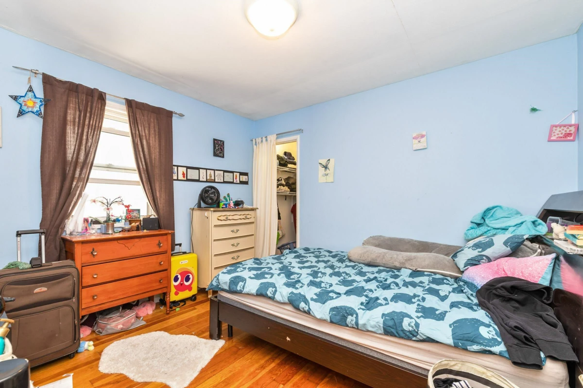 Primary Bathroom Photo of 1341 E 29th Avenue, Vancouver, BC