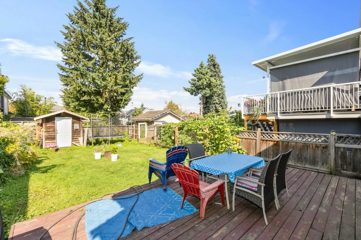 Staircase Photo of 1341 E 29th Avenue, Vancouver, BC