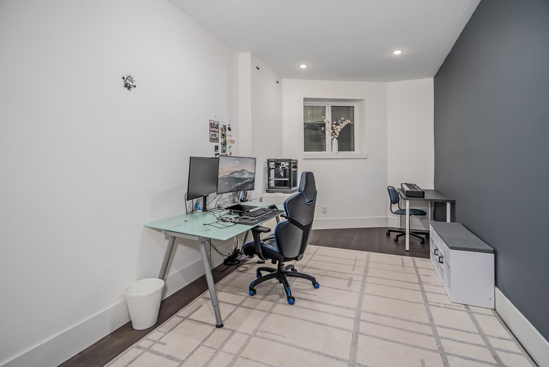 Loft / Bonus Room Photo of 15960 105a Avenue, Surrey, BC