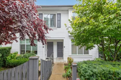 37 8130 136a Street, Surrey, BC, Surrey — Townhouse for sale