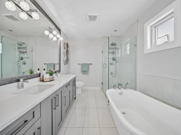 Guest Bathroom Photo of 36051 Emily Carr Green, Abbotsford, BC