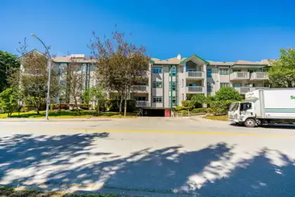 202 13911 70 Avenue, Surrey, BC