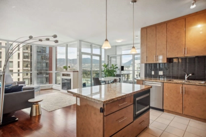 2901 1189 Melville Street, Vancouver, BC, Vancouver — Apartment/Condo for sale
