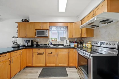 2374 E 33rd Avenue, Vancouver, BC, Vancouver — Single Family Residence for sale