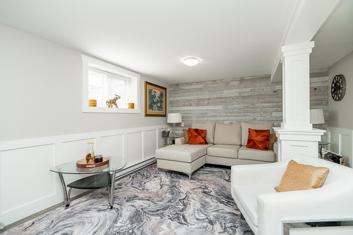 Backyard Photo of 905 Edinburgh Street, New Westminster, BC