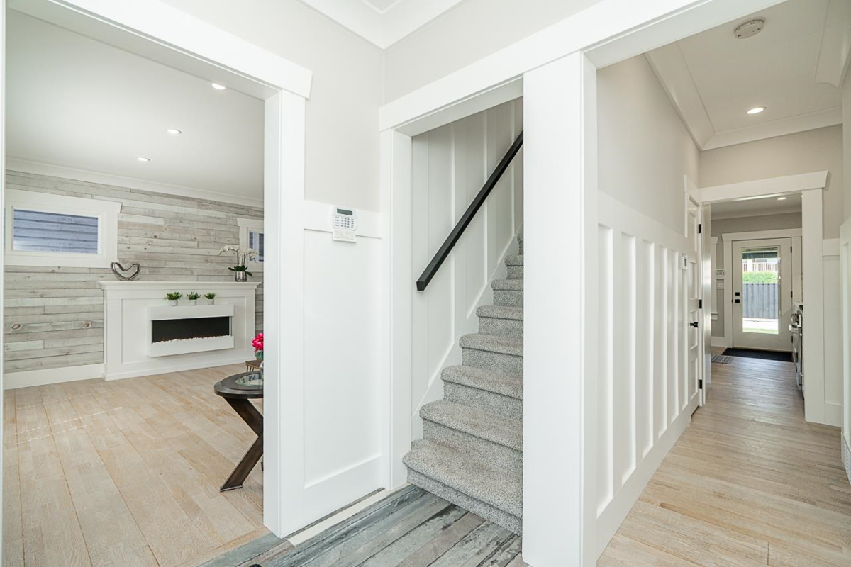 Family Room Photo of 905 Edinburgh Street, New Westminster, BC