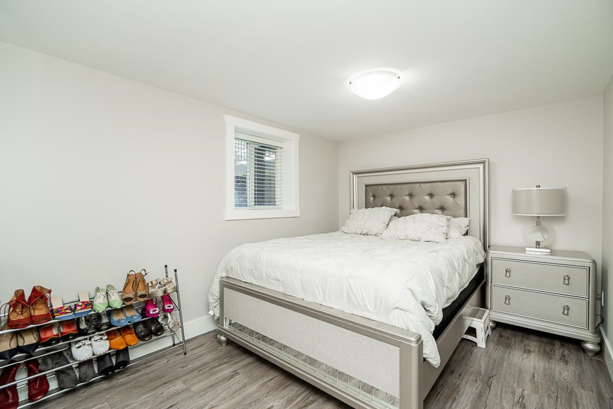 Garden / Landscaping Photo of 905 Edinburgh Street, New Westminster, BC